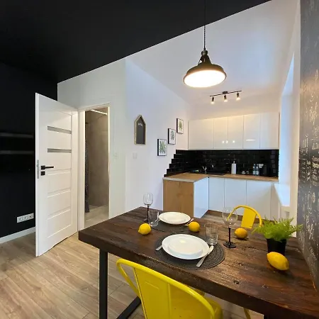 Niron Plac Konstytucji Apartment Schneidemühl